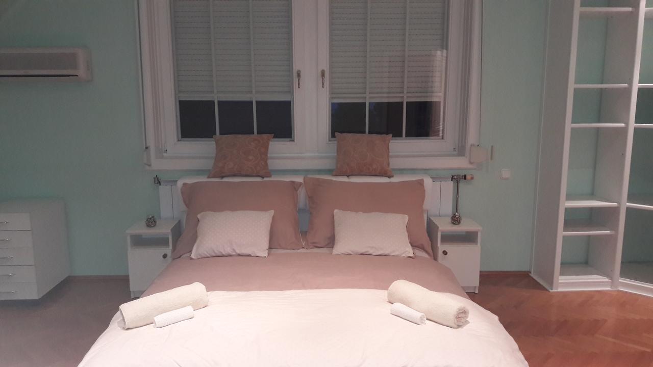 Bed and Breakfast Pero Panzio à Debrecen Extérieur photo